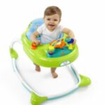 How to Choose the Best Baby Walkers (2018 Updated)